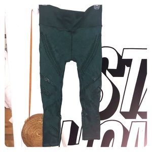 Alo Radiance Seamless Capri